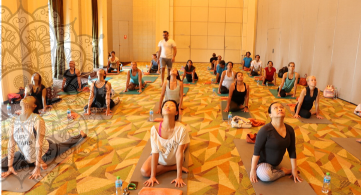 30 – DAYS FIT YOGA CHALLENGE