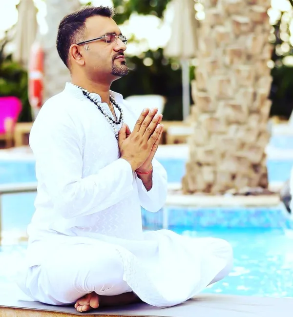 Sumit Manav yoga nidra instructor Dubai Shangri-La Hotel"