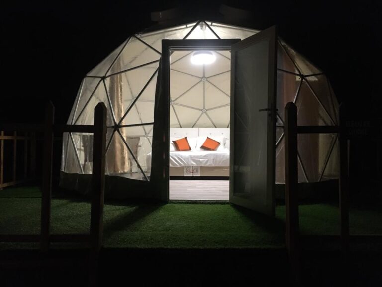 Deluxe Dome Tent - Exterior